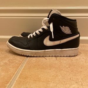 Retro Jordan 1 mid